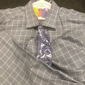 Men’s button down dress shirt. Size: 3XLT